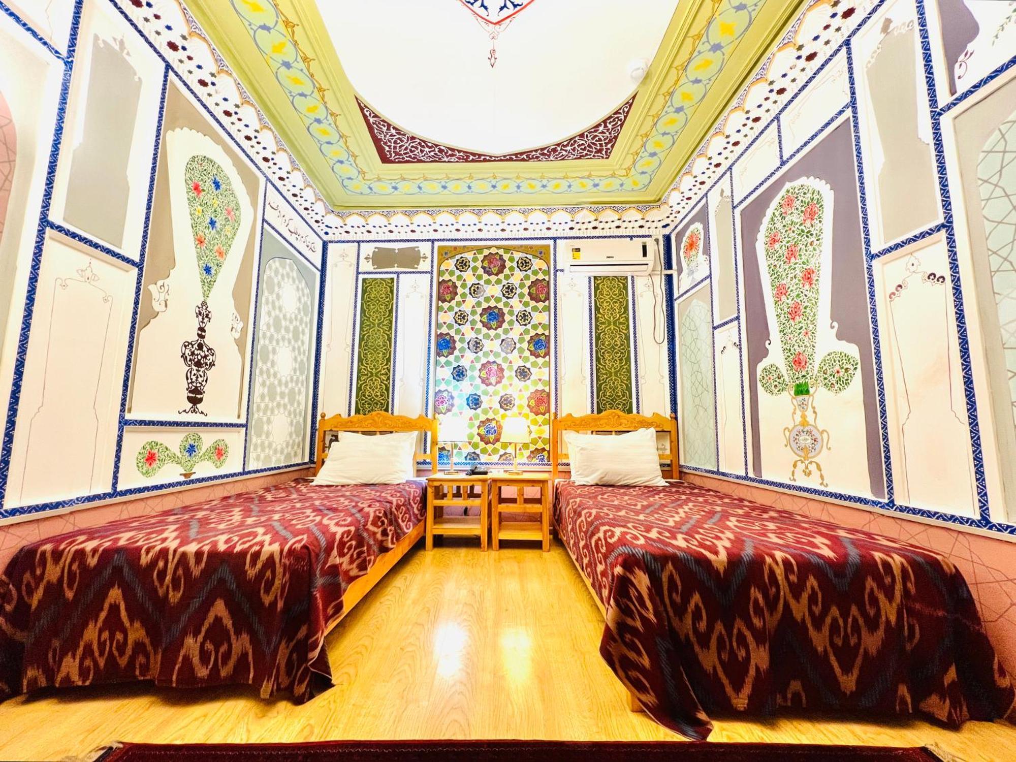 Komil Bukhara Boutique Hotel Ngoại thất bức ảnh