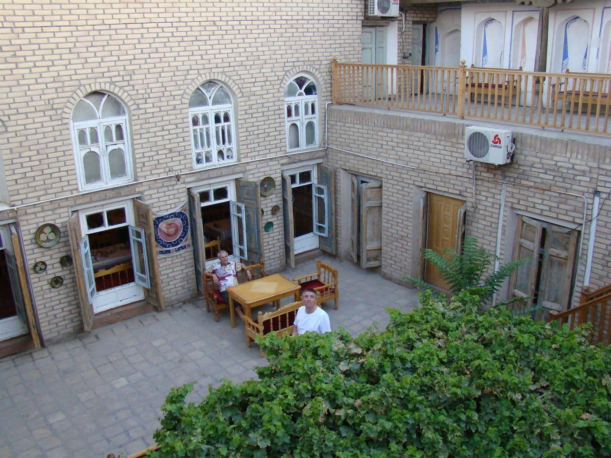 Komil Bukhara Boutique Hotel Ngoại thất bức ảnh